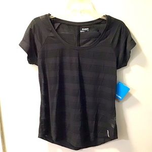 Columbia tee NWT